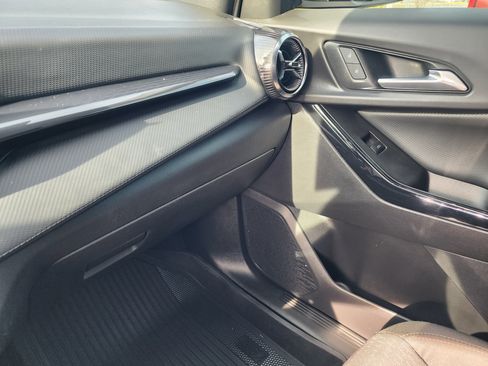 Used 2025 Chevrolet Equinox LT image 36