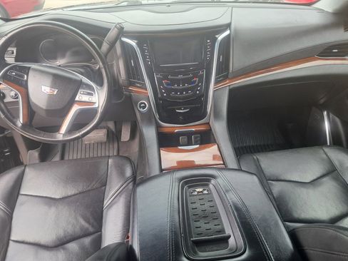 Used 2017 Cadillac Escalade ESV Premium Luxury w/ LPO, Radiant Package image 6