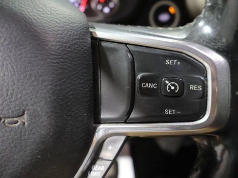 Used 2019 RAM 1500 Laramie AWD/4WD image 33