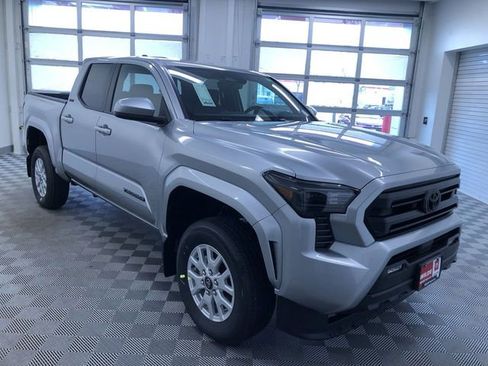 New 2026 Toyota Tacoma SR5 AWD/4WD image 7