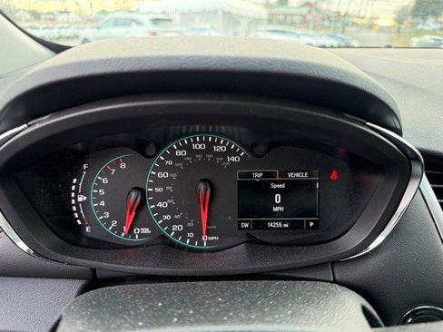 Certified 2021 Chevrolet Trax LT w/ Sport Edition image 10