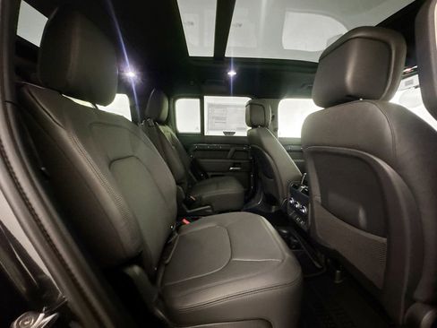 New 2026 Land Rover Defender 130 X-Dynamic SE AWD/4WD image 27