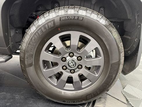 Used 2027 Toyota Land Cruiser AWD/4WD image 16