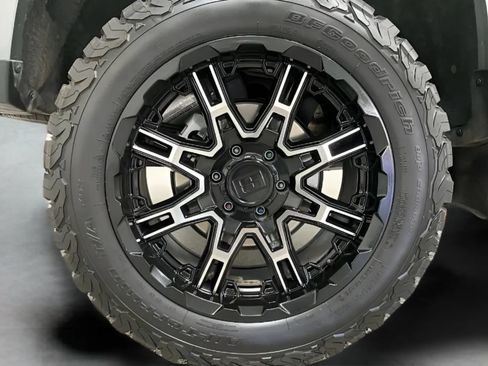 Used 2023 Chevrolet Colorado W/T RWD image 26