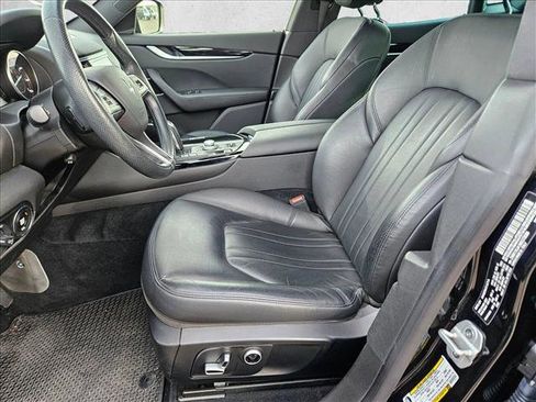 Used 2021 Maserati Levante image 16