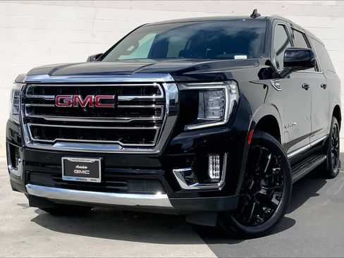 Used 2023 GMC Yukon XL SLT w/ SLT Luxury Package image 1