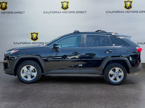 Used 2025 Toyota RAV4 XLE image 8