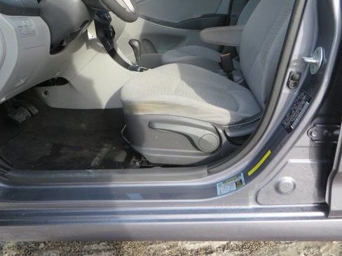 Used 2016 Hyundai Accent SE image 12