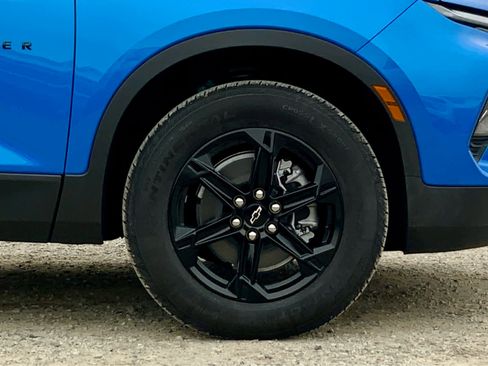 New 2025 Chevrolet Blazer LT w/ Midnight/Sport Edition image 18
