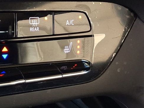 Used 2023 Buick Envision Preferred image 29