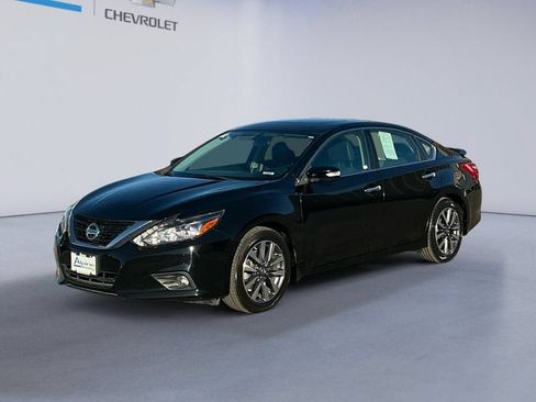 Used 2016 Nissan Altima 2.5 SL w/ 2.5 Technology w/LED Package FWD image 1