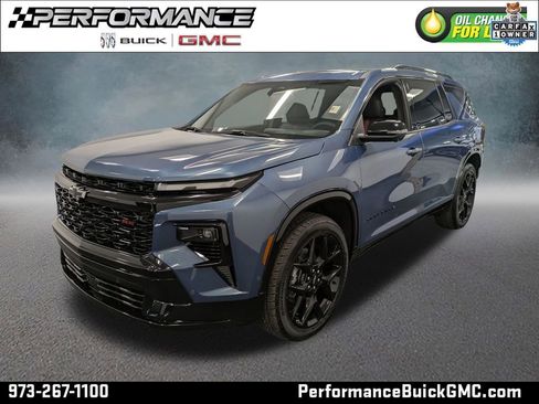 Used 2025 Chevrolet Traverse RS image 1