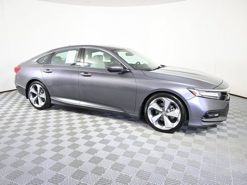 Used 2018 Honda Accord Touring image 8