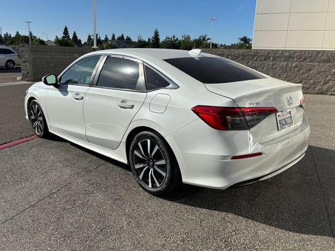 Used 2023 Honda Civic EX image 7