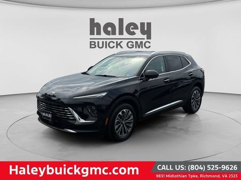 Used 2025 Buick Envision Preferred AWD/4WD image 1