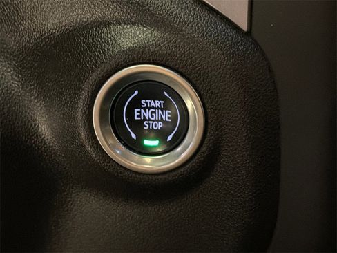 Used 2022 Chevrolet Silverado 1500 Custom image 27