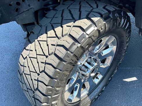 Used 2016 Ford F150 Platinum w/ Equipment Group 701A Luxury AWD/4WD image 37