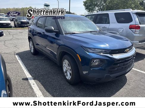 Used 2021 Chevrolet TrailBlazer LS image 1