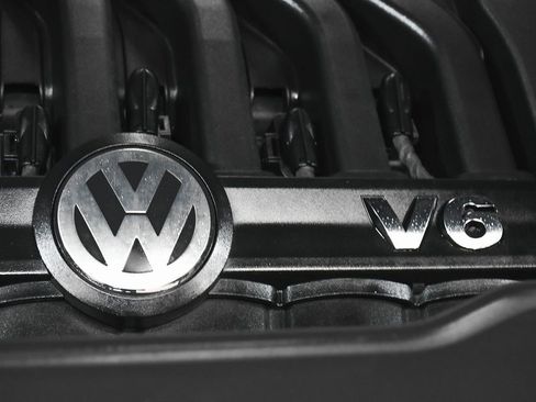 Used 2021 Volkswagen Atlas Cross Sport SEL R-Line image 69