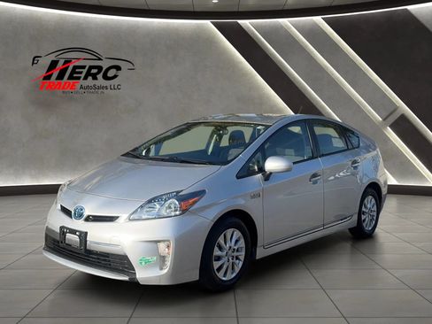 Used 2014 Toyota Prius Prime Plug-In Hybrid FWD image 9