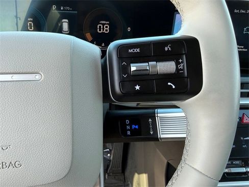 Used 2025 Hyundai Santa Fe SEL image 16