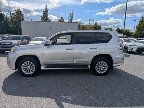Used 2016 Lexus GX 460 w/ Premium Package image 6