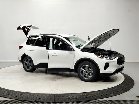New 2026 Ford Escape ST-Line w/ Tech Pack #1 image 9