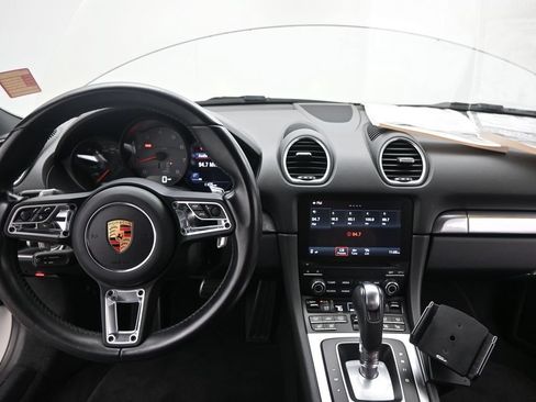 Used 2018 Porsche 718 Cayman S RWD image 30