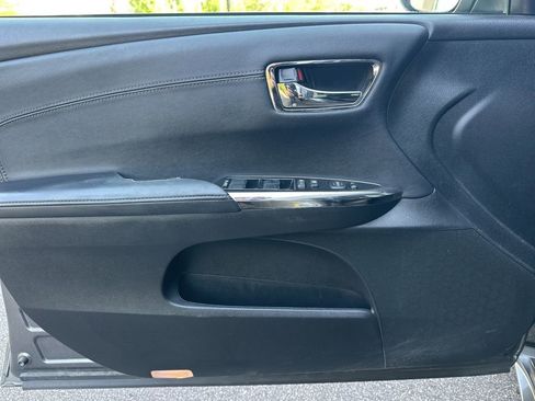 Used 2016 Toyota Avalon XLE image 15