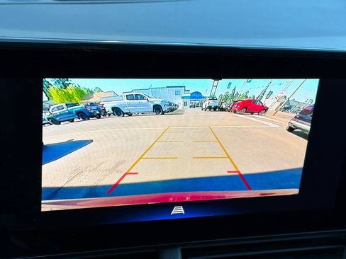 Used 2025 Chevrolet Trax LT FWD image 16