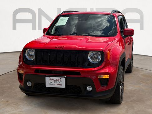 Used 2022 Jeep Renegade Latitude AWD/4WD image 6
