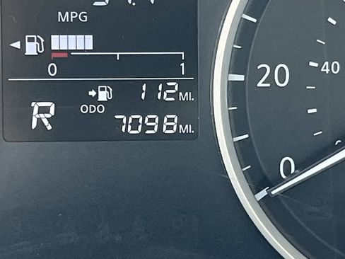 Used 2024 Nissan Versa S w/ S Plus Package image 33