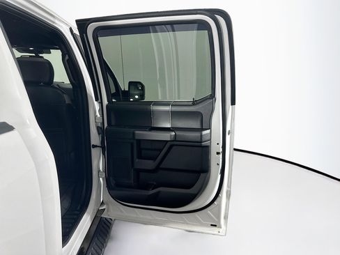 Used 2019 Ford F150 XLT w/ Equipment Group 302A Luxury AWD/4WD image 28