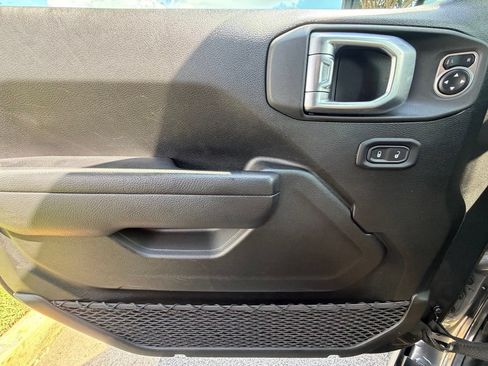 Used 2024 Jeep Wrangler Sport AWD/4WD image 30