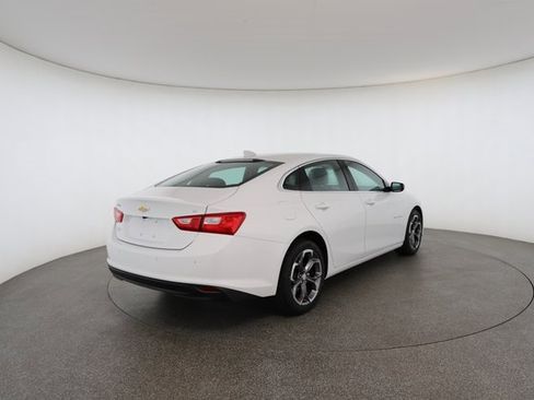 Used 2024 Chevrolet Malibu LT image 17