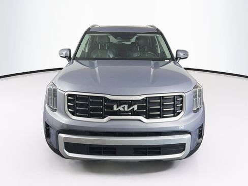 Used 2025 Kia Telluride S FWD image 2