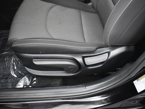 Certified 2022 Kia Forte LXS image 12