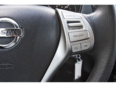 Used 2016 Nissan Rogue S image 19