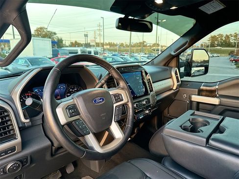 Used 2022 Ford F250 Lariat w/ Lariat Ultimate Package image 10