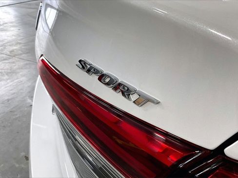 Used 2024 Honda Civic Sport image 7