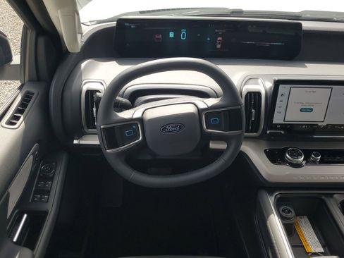 New 2026 Ford Expedition Max Active RWD image 16