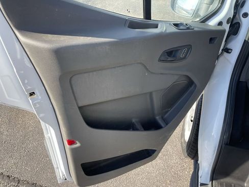 Used 2023 Ford Transit 350 XLT image 3