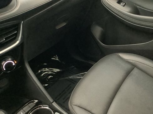 Used 2024 Buick Encore GX Sport Touring image 24