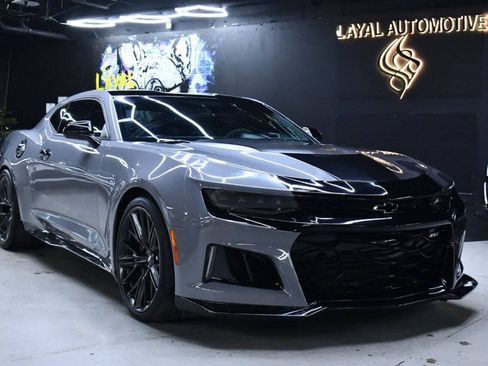 Used 2017 Chevrolet Camaro ZL1 RWD image 2