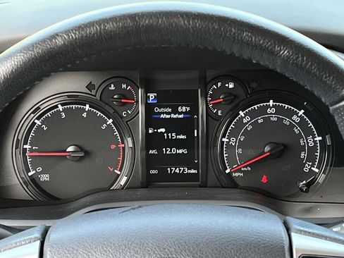 Used 2024 Toyota 4Runner SR5 Premium w/ Moonroof Package RWD image 13