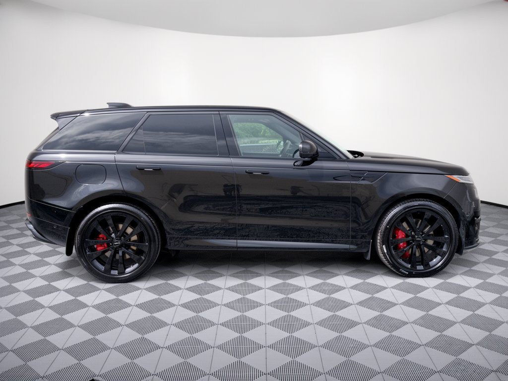 New 2027 Land Rover Range Rover Sport Dynamic SE AWD/4WD image 8