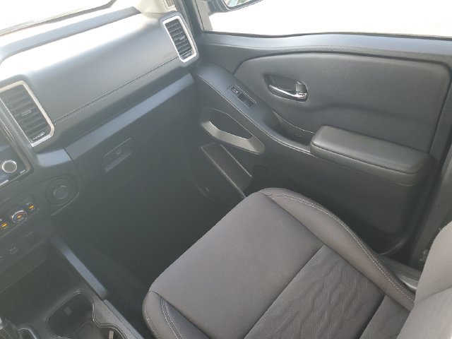 Used 2022 Nissan Frontier SV w/ Technology Package RWD image 17