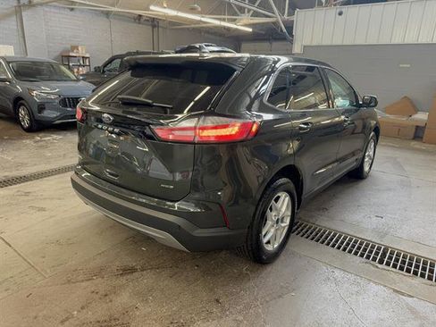 Certified 2022 Ford Edge SEL w/ Convenience Package image 17
