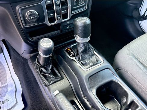 Used 2022 Jeep Wrangler Unlimited Sport AWD/4WD image 18
