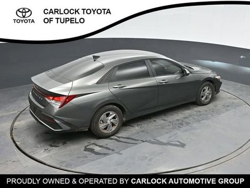 Used 2024 Hyundai Elantra SE image 28